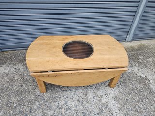Mesa redonda de madera maciza
