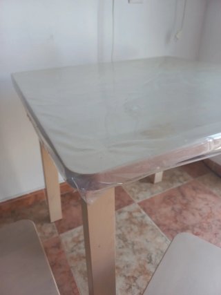 Conjunto mesa y 2 taburetes madera