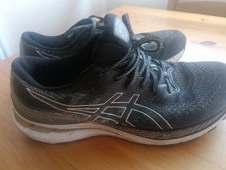 Zapatillas Asics Talla 44.5 Negras