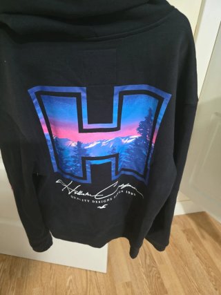 Sudadera Hollister Negra con Logo