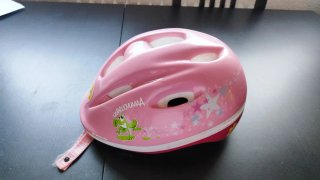 Patinete infantil 4 ruedas + casco rosa