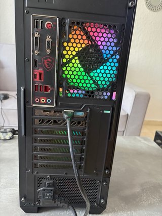 PC Gamer i7-8700k 16GB RAM RX 6600 8GB