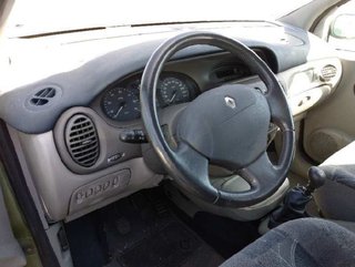 Faro antiniebla renault 411725 2615500q03 megane