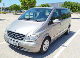 Mercedes viano Camper con cama y mesa