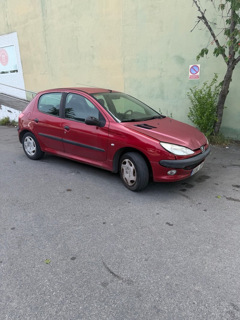 Peugeot 206 2002 - foto 1