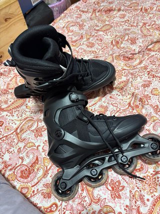 Patines en línea nuevos negros talla 41