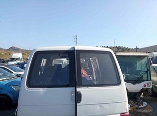 Volkswagen 1284073 faro antiniebla izq transporter
