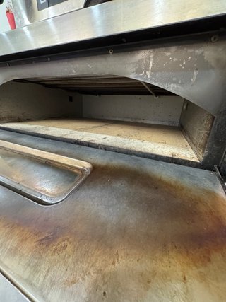 Horno pizza GGF profesional, incluye mesa