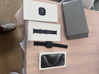 iPhone 15 Pro Max y Apple Watch Ultra 3
