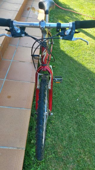 Bicicleta Specialized Hardrock Roja