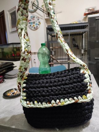 Borsa uncinetto beige con catena
