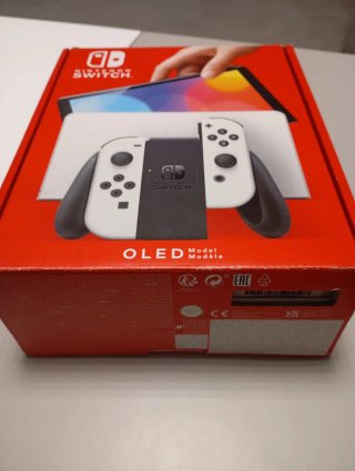 Nintendo Switch OLED Blanca y Negra