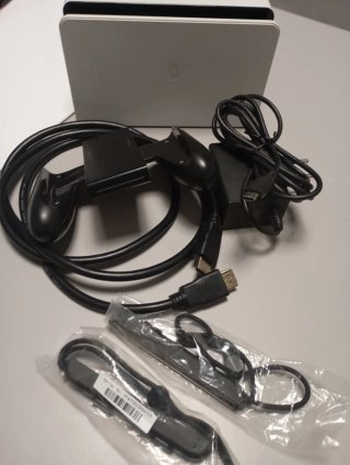 Nintendo Switch OLED Blanca y Negra