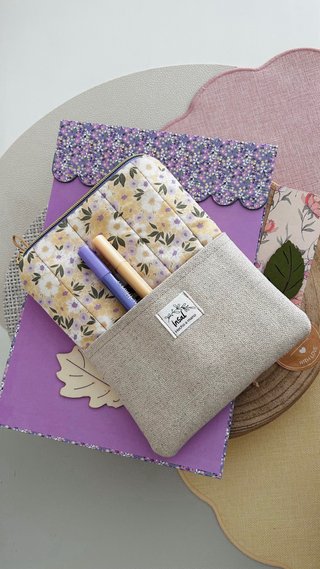 Cover letteraria con risvolto regolabile e custodia kindle