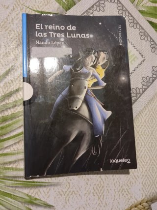 Libro lectura el reino de las tres lunas
