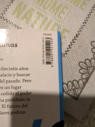 Libro lectura el reino de las tres lunas