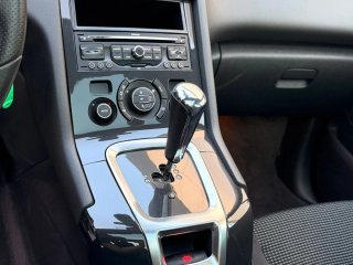 7PLAZAS CAMBIO AUTOMÁTICO SEMI NUEVA