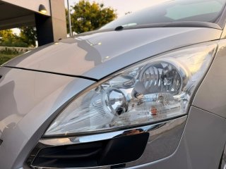 7PLAZAS CAMBIO AUTOMÁTICO SEMI NUEVA