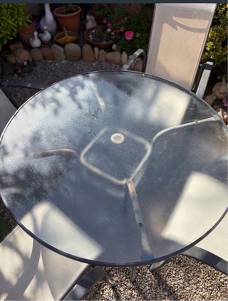 Mesa de jardín redonda + 4 sillas