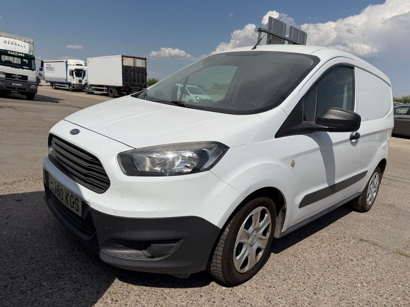Ford Transit Courier 2018 - foto 1