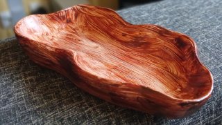 Bandeja decorativa de cerâmica
