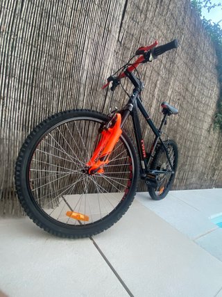 Bicicleta B'Twin Rockrider 500 con marchas.