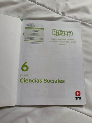 Libro Ciencias Sociales exclusivo colegio La Paz
