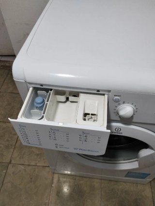 Lavadora Indesit 6kg A+ class