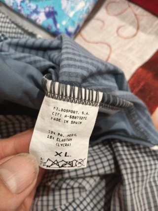 Bañador deportivo a cuadros azul y blanco