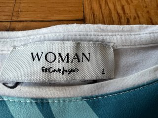 Camiseta de chica. Woman Talla L. Estampado Floral