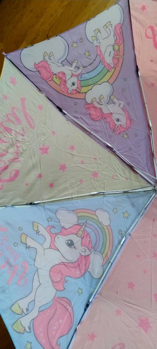 Paraguas infantil unicornios y arcoíris