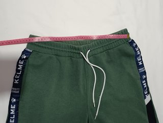 Pantalón Corto Kelme Varsity Verde – Talla L