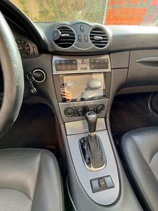 Mercedes-Benz  CLK 2005