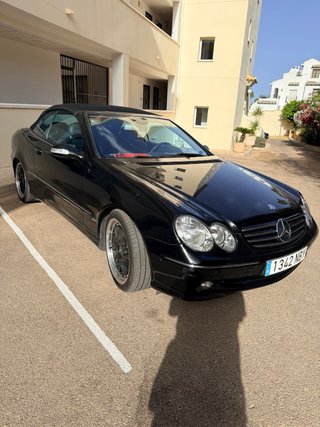 Mercedes-Benz  CLK 2005