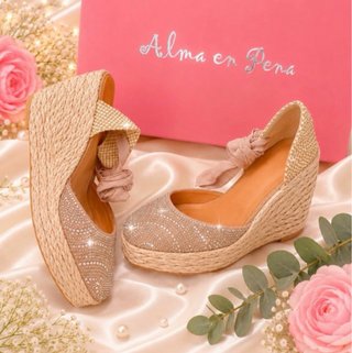 Sandalias Alma en Pena Beige y Dorado Tacon