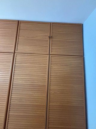 Armario de dos puertas madera