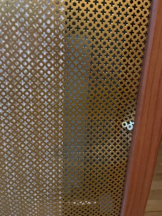 Cubre radiador de madera con rejilla 83,5x98x18