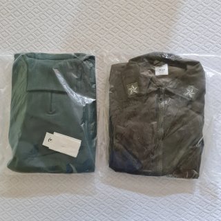 Abbigliamento militare verde taglia M