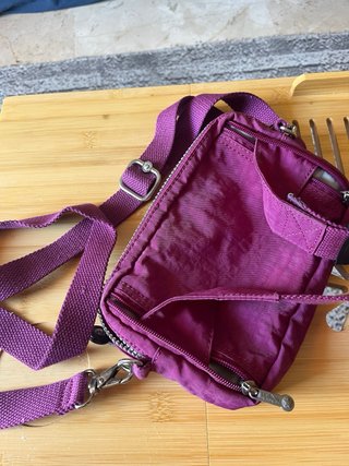 Bolso bandolera/riñonera Kipling morado