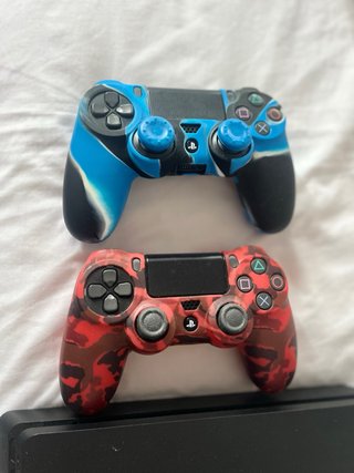 PS4 (PlayStation 4) 2 Mandos + base + 7 juegos