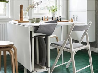 Mesa extensible con 4 sillas