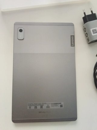Tablet Lenovo Negra y Multicolor