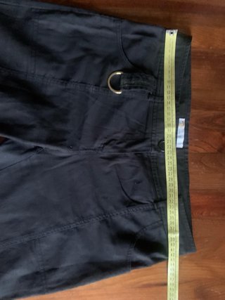 Pantaloni cropped nero per donna Zuiki