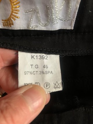 Pantaloni cropped nero per donna Zuiki