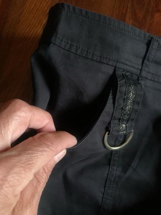 Pantaloni cropped nero per donna Zuiki