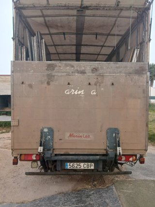Nissan Atleon 2004