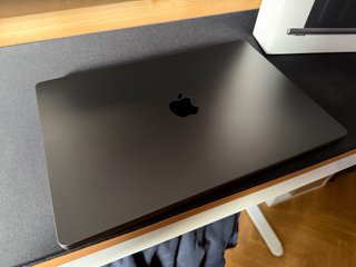 MacBook Pro, M3 Pro, 16”, 18GB RAM 512GB SSD