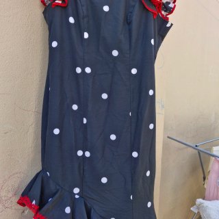 Vestido de flamenca lunares rojo y negro