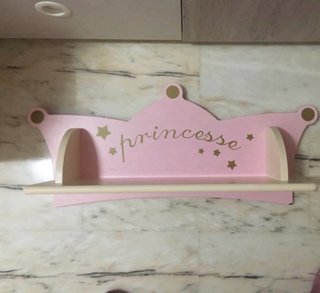 Estantería de pared corona princesa