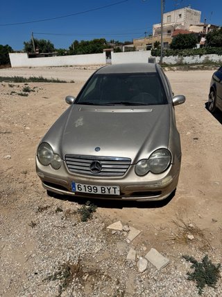 Mercedes-Benz C220 2001
